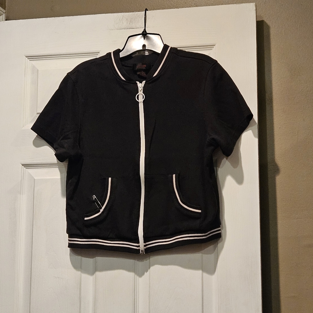 GENESIS ZIP UP TOP